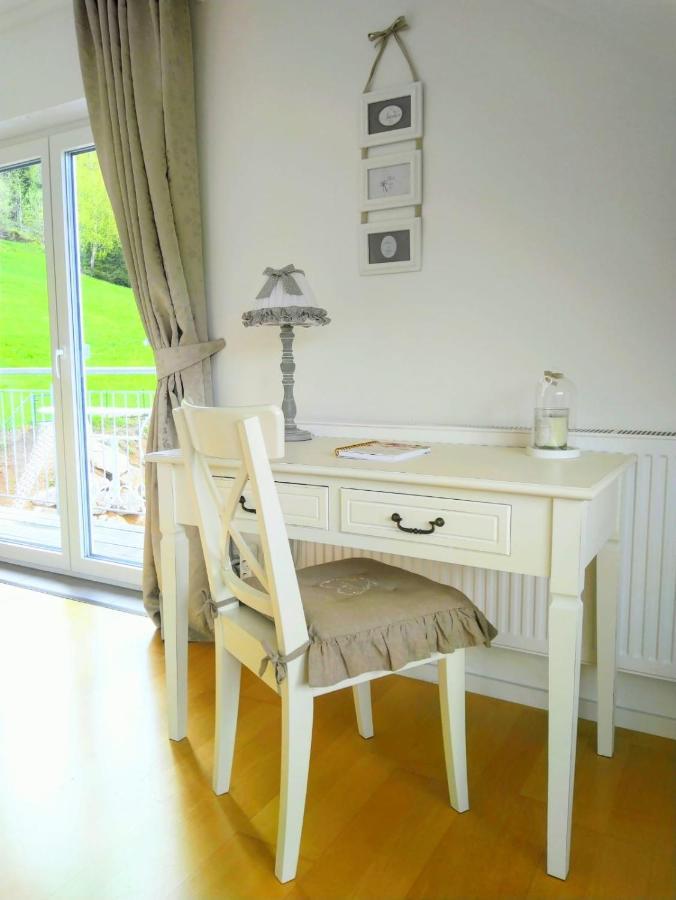 Romantic Style Apartment Титизее-Нойштадт Экстерьер фото